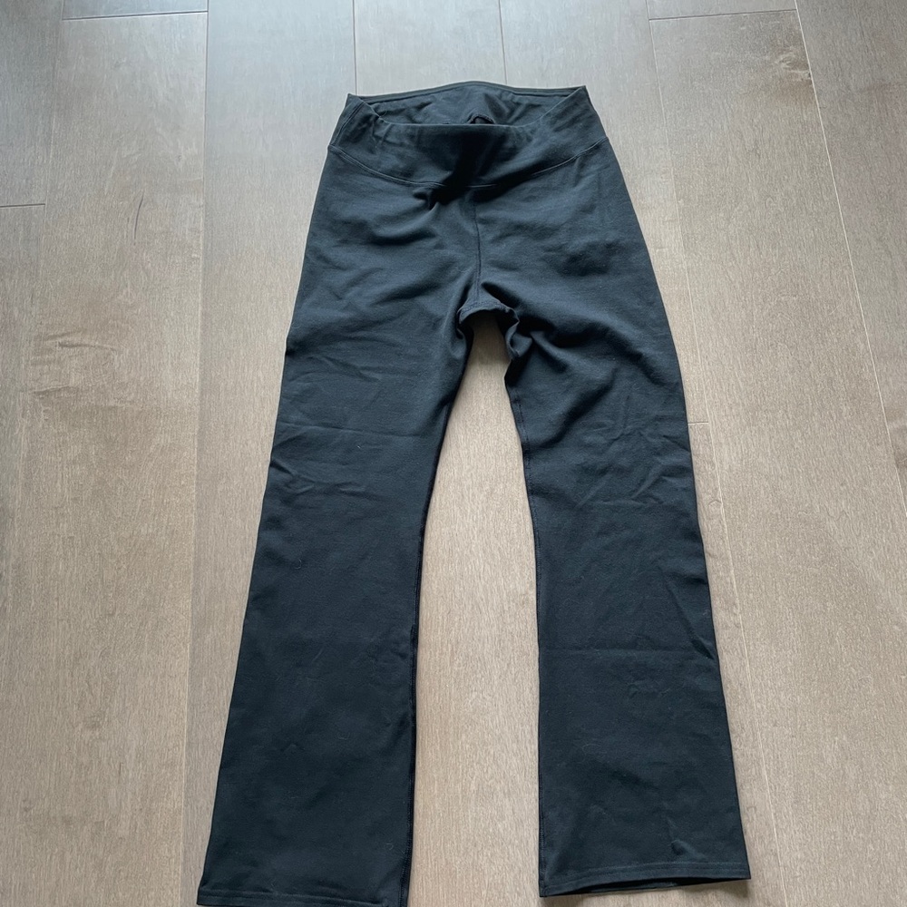 Pact On The Go-To Cropped Bootcut Legging